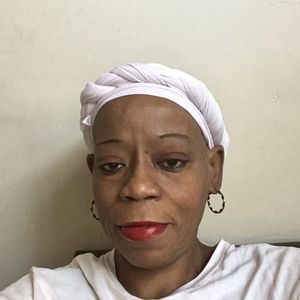 Meet your Posher, Cassandra